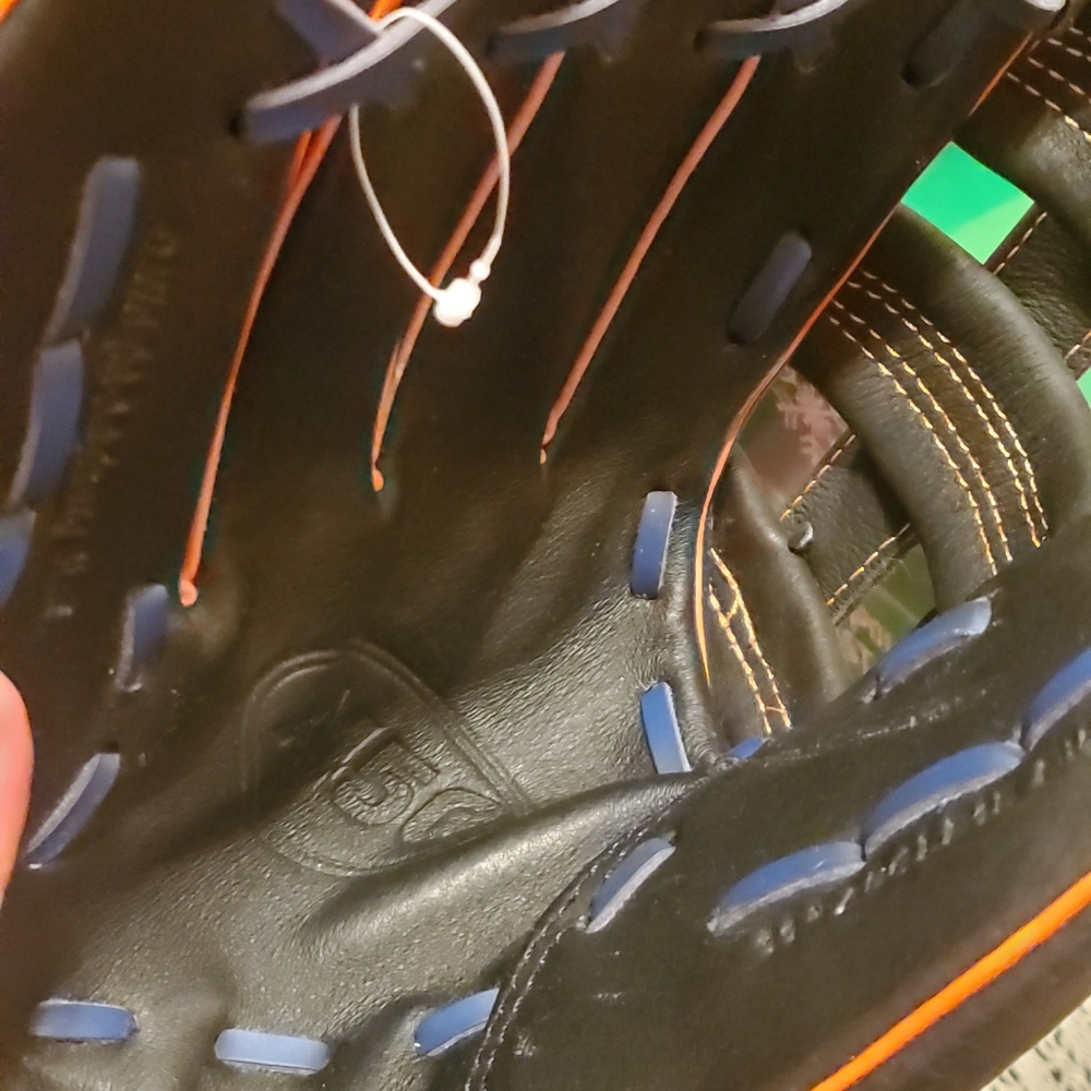 Wilson baseball glove A450 - Picture 7 of 7